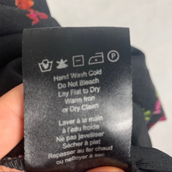 Heartloom Revolve camisole floral top - Picture 6 of 7